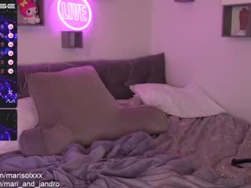 female cam girl mari_and_jandro image #2724413