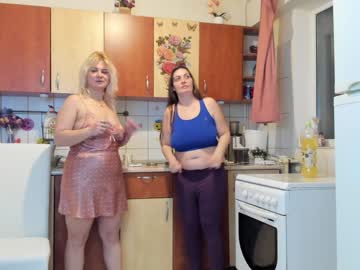female cam couple juliana35 image #1419690