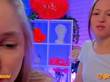 female cam couple huntertiana image #209647