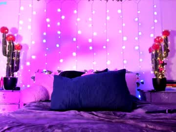 female cam girl littlee33 image #876331