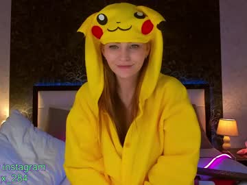 female cam girl queenafina image #1348727