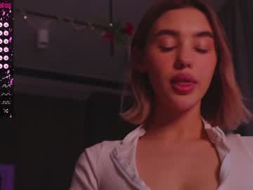 female cam girl angella_kleee image #3111043