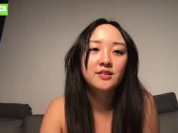 yourlilylee  female  webcam