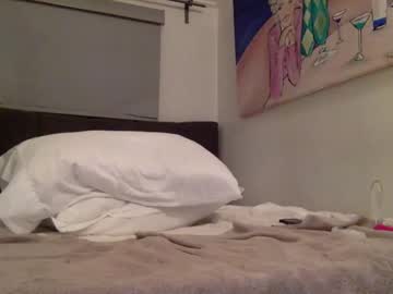 female cam man wellhereigo image #137213