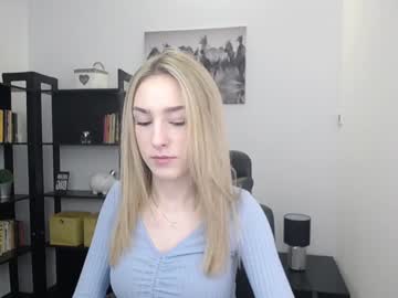 female cam girl little_e_mily image #1240718