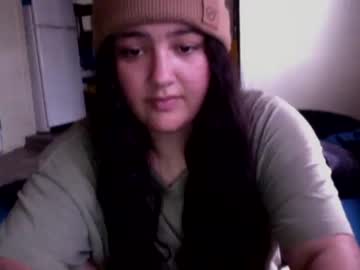 female cam girl guccimycucci image #3916314