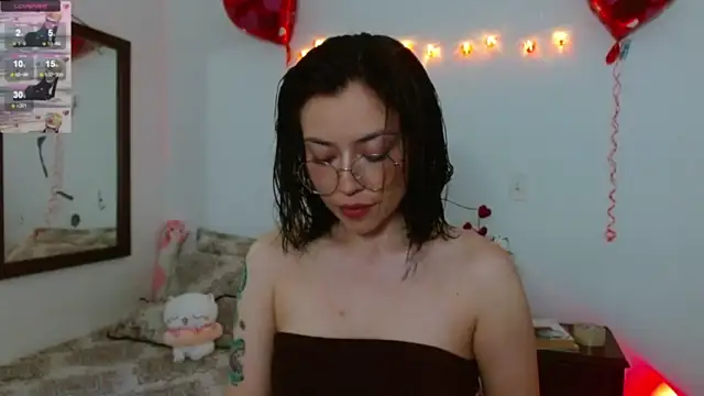 Stripchat sex cam elly_uwu